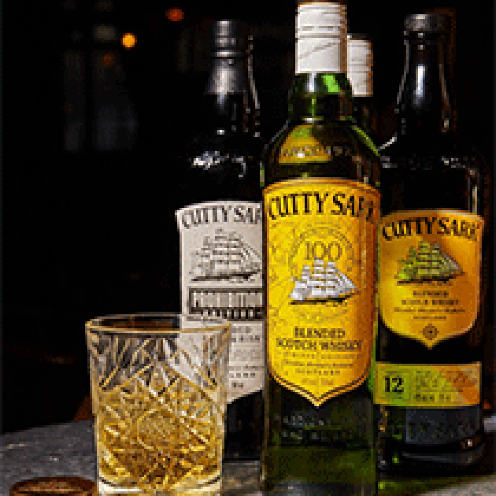 cutty-sark-whisky-and-cheese